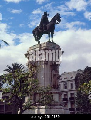 MONUMENTO A SAN FERNANDO EN LA PLAZA NUEVA DE SEVILLA - 1924. Author: BILBAO JOAQUIN. Location: EXTERIOR. Sevilla. Seville. SPAIN. FERNANDO III EL SANTO CASTILLA / LEON. SAN FERNANDO (REY). Stock Photo