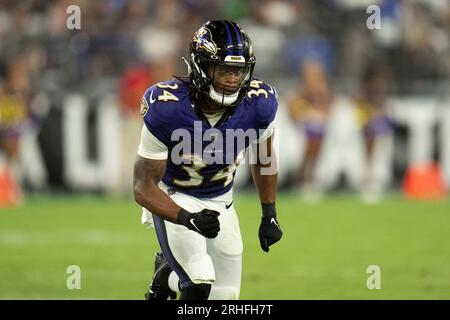 Baltimore Ravens running back Keaton Mitchell outruns Washington Commanders'  defense on 31-yard sprint