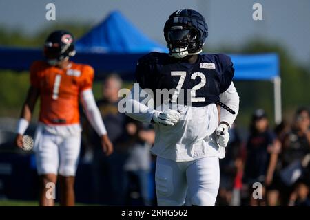 Chicago Bears offensive tackle Alex Leatherwood (72) during an NFL football  game Sunday, Nov. 13, 2022, in Chicago. (AP Photo/David Banks Stock Photo -  Alamy