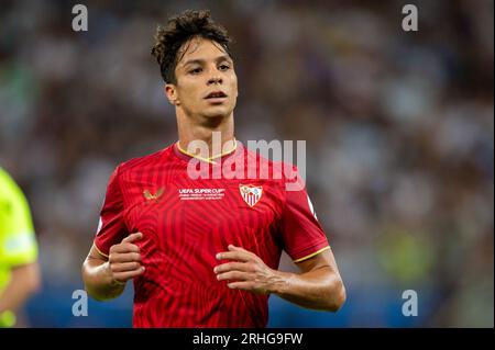 Piraeus, Greece. 17th Aug, 2023. Oliver Torres of Sevilla during the UEFA Super Cup Final 2023 match between Manchester City and Sevilla FC at Stadio Georgios Karaiskakis in Piraeus, Greece on August 16, 2023 (Photo by Andrew SURMA/ Credit: Sipa USA/Alamy Live News Stock Photo