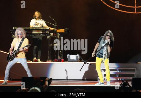 Dallas, United States. 11th Aug, 2023. August 11, 2023, Dallas, Texas, United States: Kelly Hansen and Bruce Watson, Members of the American rock band Foreigner perform on stage as part of their The Historic Farewell Tour at the Dos Equis Pavilion on Friday August 11, 2023 in Dallas, Texas, United States. (Photo by Javier Vicencio/Eyepix Group) (Photo by Eyepix/Sipa USA) Credit: Sipa USA/Alamy Live News Stock Photo