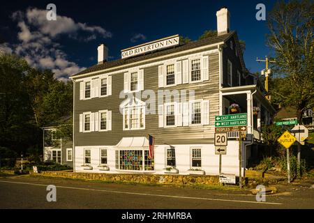 Old Riverton Inn   Riverton, Connecticut, USA Stock Photo