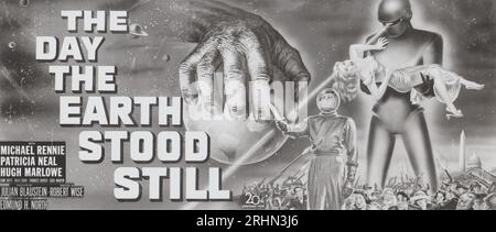 THE DAY THE EARTH STOOD STILL 1951 TCF film with Patricia Neal Stock ...