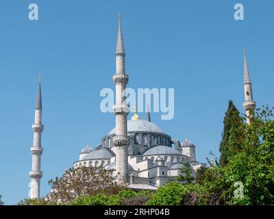 Sultan Ahmed Mosque aka the Blue Mosque, Istanbul, Turkey on a sunny morning Stock Photo