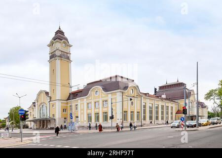Burgas, Bulgaria - May 13 2019: Burgas Central railway station (Bulgarian: Централна железопътна гара Бургас, romanized: Tsentralna zhelezopatna gara Stock Photo