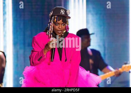musician-lauryn-hill-performs-