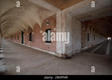 Arcades of the avenue of the Palace of Aranjuez. Soportales de la avenida del Palacio de Aranjuez. Stock Photo