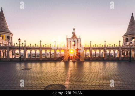 The Fishermen's Bastion, Ha sz stya in the morning. Sunrise over Budapest Hungary Stock Photo