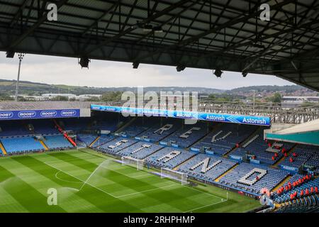 A general view inside Elland Road before the Sky Bet Championship match  between Leeds United and Millwall Stock Photo - Alamy