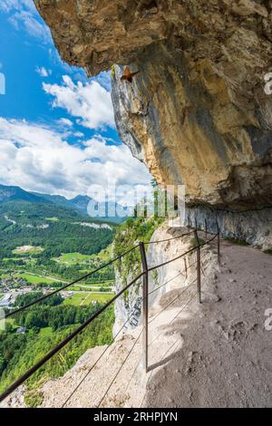 Hiking trail in the Ewige Wand at the Predigtstuhl near Bad Goisern, Salzkammergut, Upper Austria, Austria Stock Photo