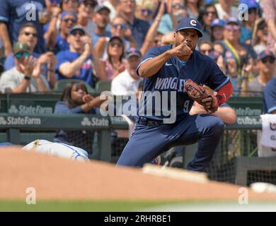 Photo: Royals MJ Melendez Grounds Into a Double Play on Opening Day 2023 -  KCP20230330117 