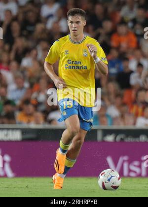 Mika Marmol of UD Las Palmas warms up during the Spanish league, La