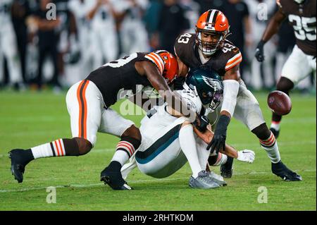 Cleveland Browns cornerback Caleb Biggers celebrates after