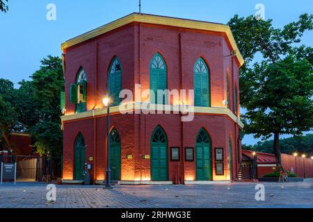 Watch tower of Alipore Jail, historical building built by the British, a colonial prison located in the heart of Kolkata. Prison for Indian independen Stock Photo