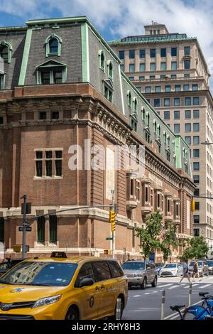 69th Regiment Armory, 68 Lexington Avenue at 26th Street, New York City, USA  2023 Stock Photo