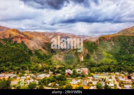 Scenic mountains and river aroudn Arrowtown in New Zealand - historic settlement and LOTR location. Stock Photo