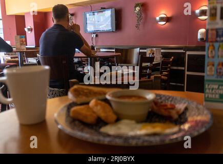 London, UK. 20th Aug, 2023. Fans at a West London pub eagerly anticipate the kick-off of the FIFA World Cup 2023 final, where England will face Spain. Credit: Sinai Noor/Alamy Live News Stock Photo