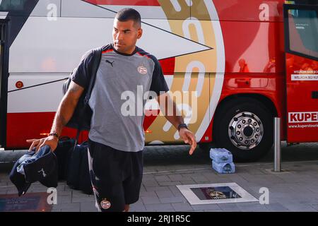 ARNHEM, NETHERLANDS - AUGUST 19: Goalkeeper Walter Benitez (PSV Eindhoven) arrives at the gelredome stadium during the Eredivisie match of SBV Vitesse Stock Photo