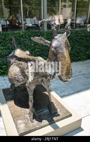 Pablo Picasso she-goat Vallauris 1950 (cast 1952) MOMA sculpture gardens NYC New York City Stock Photo