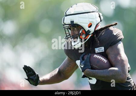 Cleveland Browns tight end Malik Smith participates in a drill during an  NFL football practice, Friday, May 13, 2022, in Berea, Ohio. (AP  Photo/David Dermer Stock Photo - Alamy