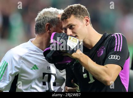 Benjamin Pavard of Bayern Muenchen  BREMEN, GERMANY - AUGUST 18: Bundesliga match between SV Werder Bremen and FC Bayern MŸnchen at Wohninvest Weserstadion on August 18, 2023 in Bremen, Germany. Fussball 1 . Bundesliga Saison 2023 / 2024 Werder Bremen - FC Bayern MŸnchen © diebilderwelt / Alamy Stock Stock Photo