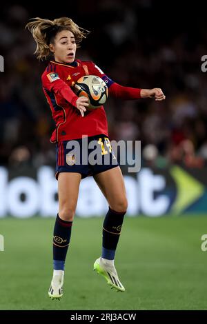 Olga Carmona of Spain controls the ball during the UEFA Women's Nations ...