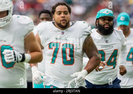 FOXBOROUGH, MA - JANUARY 01: Miami Dolphins tackle Kendall Lamm (70) during  a game between the New England Patriots and the Miami Dolphins on January  1, 2023, at Gillette Stadium in Foxboro