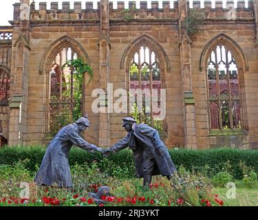 Christmas truce sculpture, known as 'All Together Now' by Andy Edwards, at St Lukes, the Bombed Out Church, Reece St, Liverpool, L1 2TR Stock Photo