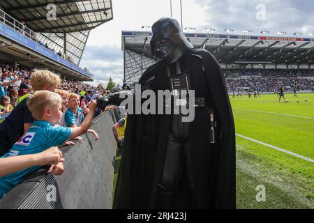 Leeds, UK. 20th Aug, 2023. Sentinel Squad UK Star Wars themed characters offer entertainment ahead of the Betfred Super League Round 22 match Leeds Rhinos vs Warrington Wolves at Headingley Stadium, Leeds, United Kingdom, 20th August 2023 (Photo by James Heaton/News Images) in Leeds, United Kingdom on 8/20/2023. (Photo by James Heaton/News Images/Sipa USA) Credit: Sipa USA/Alamy Live News Stock Photo