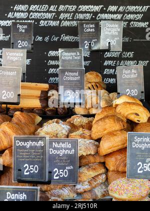 Bread and baked goods stall at the 2023 Banbury Food and Drink Festival Stock Photo