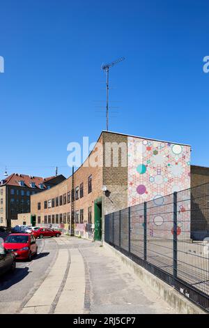 Hermodsgade 26-28, designed by Leth & Walsøe, 1936 (June 2019); Copenhagen, Denmark Stock Photo