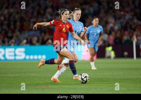 Sydney, Australia. 20th Aug, 2023. Keira Walsh of England competes for the ball with Aitana Bonmati of Spain during the FIFA Women's World Cup Australia and New Zealand 2023 Final match between Spain and England at Stadium Australia on August 20, 2023 in Sydney, Australia Credit: IOIO IMAGES/Alamy Live News Stock Photo