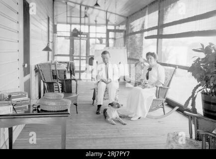 Casal Norte-Americano em sua Residência em Porto Velho 1910 by Dana B. Merrill Stock Photo