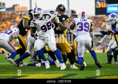 PITTSBURGH, PA - SEPTEMBER 26: Pittsburgh Steelers center Kendrick Green  (53) looks on during the ga