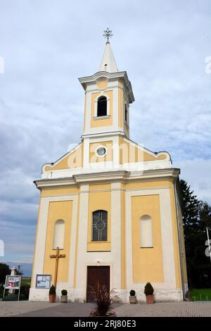 Roman Catholic Church, Pfarramt Kroatisch Geresdorf röm-kath, Kroatisch Geresdorf, Gyirót, Burgenland, Austria, Europe Stock Photo