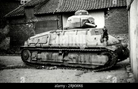 SOMUA S35 French Cavalry Tanks, Knocked Out / Abandoned On A French ...