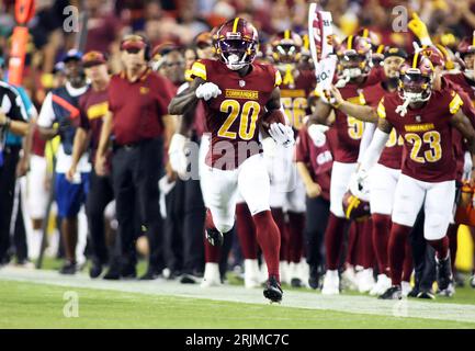 Washington Commanders safety Jartavius Martin plays against the