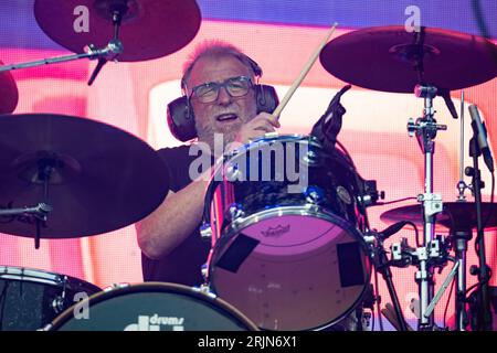 Trondheim, Norway. 18th, August 2023. The Scottish indie pop band Belle and Sebastian performs a live concert during the Norwegian music festival Pstereo Festival 2023 in Trondheim. Here drummer Richard Colburn is seen live on stage. (Photo credit: Gonzales Photo - Tor Atle Kleven). Stock Photo