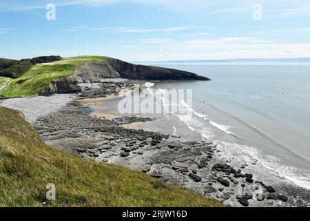 A stunning view of Dunraven Bay or Southerndown Beach on the Glamorgan Heritage Coast (AONB Beach) with the beach, receding tide, cliffs, etc Stock Photo