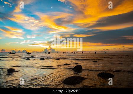 Sunrise on the Bay of Bengal at the Saint Martin's Island, locally known as Narkel Jinjira, is the only coral island and one of the most famous touris Stock Photo