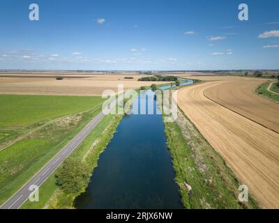 The river Welland running through Lincolnshire between Market Deeping and Crowland Stock Photo