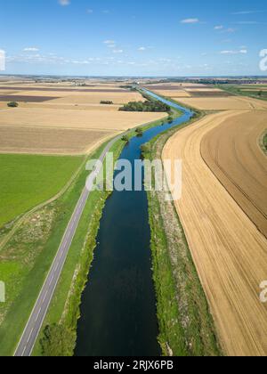 The river Welland running through Lincolnshire between Market Deeping and Crowland Stock Photo