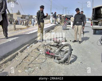 Bildnummer: 53604585  Datum: 17.11.2009  Copyright: imago/Xinhua (091117) -- QUETTA, Nov. 17, 2009 (Xinhua) -- Security personels guard at the spot of the blast on Sapni Road in Quetta, the capital of Balochistan province, Pakistan, Nov. 17, 2009. At least one person was killed and eight others, including a police chief, were injured in southwest Pakistan on Tuesday, local TV channel reported. (Xinhua/Pool) (wh) (6)PAKISTAN-ACCIDENT-QUETTA-BLAST PUBLICATIONxNOTxINxCHN Bombenanschlag Quetta Pakistan kbdig xdp 2009 quer premiumd o0 Zerstörung    Bildnummer 53604585 Date 17 11 2009 Copyright Imag Stock Photo