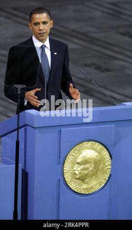 Bildnummer: 53658563  Datum: 10.12.2009  Copyright: imago/Xinhua (091210) -- OSLO, Dec. 10, 2009 (Xinhua) -- Nobel Peace Prize laureate, US President Barack Obama, delivers a speech after receiving the prize during the Nobel Peace prize awarding ceremony at the City Hall in Oslo, capital of Norway, Dec. 10, 2009. (Xinhua/Zhang Yuwei) (zcq) (2)NORWAY-OSLO-NOBEL PEACE PRIZE PUBLICATIONxNOTxINxCHN People Nobelpreis Nobelpreisträger Friedensnobelpreis USA Politik kbdig xsk 2009 hoch Highlight premiumd     Bildnummer 53658563 Date 10 12 2009 Copyright Imago XINHUA  Oslo DEC 10 2009 XINHUA Nobel Pea Stock Photo