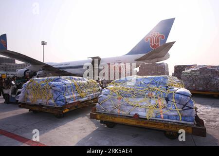 メイ A boeing 747 jumbo jet hi-res stock photography and images