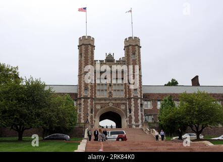 Bildnummer: 53968335  Datum: 19.04.2010  Copyright: imago/Xinhua (100422) -- NEW YORK, April 22, 2010 -- Photo taken on April 19, 2010 shows the Brookings Hall, a landmark of the Washington University, in St. Louis, the host city of the World s Fair 1904. Washington University was the locale, where the Chinese pavillion was set up during the World Fair 1904. (Xinhua/Gu Zhenqiu) (lx) (4)U.S.-ST. LOUIS-WORLD FAIR 1904 PUBLICATIONxNOTxINxCHN Reisen USA kbdig xcb 2010 quer o0 Bildung, Gebäude    Bildnummer 53968335 Date 19 04 2010 Copyright Imago XINHUA  New York April 22 2010 Photo Taken ON April Stock Photo