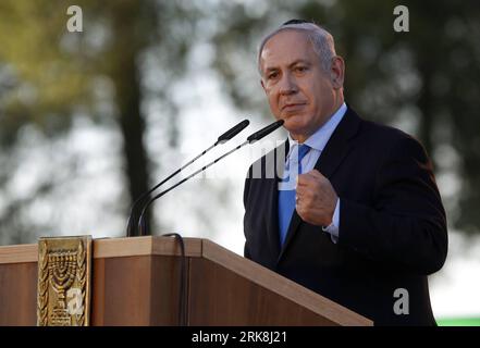 Bildnummer: 54043951  Datum: 12.05.2010  Copyright: imago/Xinhua (100512) -- JERUSALEM, May 12, 2010 (Xinhua) -- Israeli Prime Minister Benjamin Netanyahu speaks at a state ceremony marking Jerusalem Day, which celebrates the conquest of East Jerusalem during the 1967 Mideast War, at Ammunition Hill in Jerusalem, May 12, 2010. Israel occupied East Jerusalem in the 1967 Mideast War and declared the whole city as its eternal and undivided capital in 1980 in a move not recognized by the international community, while the Palestinians want East Jerusalem as the capital of their future state. (Xinh Stock Photo