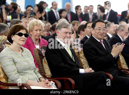 Bildnummer: 54059880  Datum: 19.05.2010  Copyright: imago/Xinhua (100519) -- SHANGHAI, May 19, 2010 (Xinhua) -- German President Horst Köhler (C front) with wife Eva Luise, and Yu Zhengsheng (R front), member of the Political Bureau of the Communist Party of China (CPC) Central Committee and secretary of the CPC Shanghai Municipal Committee, attend the celebration marking the National Pavilion Day for Germany at the World Expo park in Shanghai, May 19, 2010. (Xinhua/Liu Ying) (hdt) (9)WORLD EXPO-GERMANY-NATIONAL PAVILION DAY (CN) PUBLICATIONxNOTxINxCHN People Politik Weltausstellung premiumd x Stock Photo