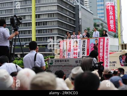 Bildnummer: 54167571  Datum: 24.06.2010  Copyright: imago/Xinhua (100624) -- TOKYO, June 24, 2010 (Xinhua) -- Japanese Communist Party (JCP) leader Kazuo Shii and party candidates stage a campaign for the seats of upper house, in Tokyo, Japan, June 24, 2010. Japanese political party representatives took to the streets on Thursday as official campaigning for the July 11 House of Councillors election began. (Xinhua/Ji Chunpeng) (hdt) (5)JAPAN-POLITICAL PARTIES-UPPER HOUSE-CAMPAIGN-KICKING OFF PUBLICATIONxNOTxINxCHN People Politik kbdig xsk 2010 quer  o00 Totale    Bildnummer 54167571 Date 24 06 Stock Photo