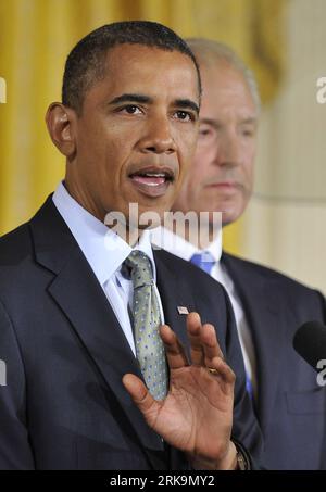 Bildnummer: 54214030  Datum: 07.07.2010  Copyright: imago/Xinhua (100707) -- WASHINGTON, July 7, 2010 (Xinhua) -- U.S. President Barack Obama (L) speaks alongside Jim McNerney, Chairman, President and CEO of Boeing Company and Chair of the President s Export Council at the East Room of the White House in Washington D.C., capital of the United States, July 7, 2010. During the speech on Wednesday appointing a group of business and labor leaders to the President s Export Council, Obama said that the country s exports grew almost 17 percent over the first four months of this year compared to the s Stock Photo